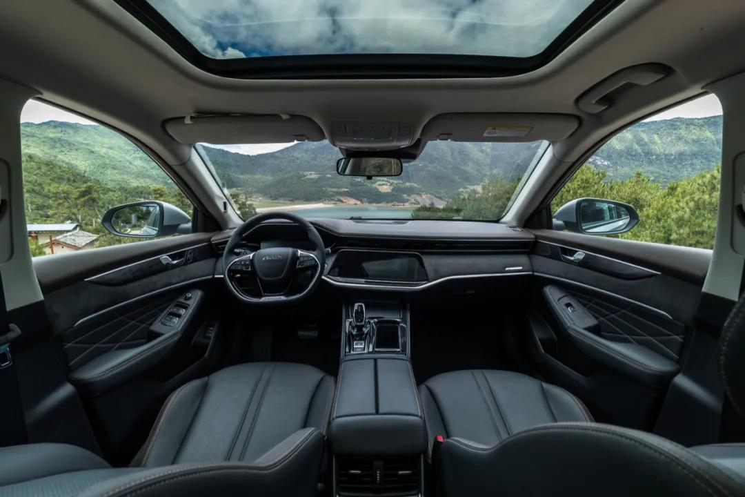 奕炫MAX新车到店！！预订尊享8大特权